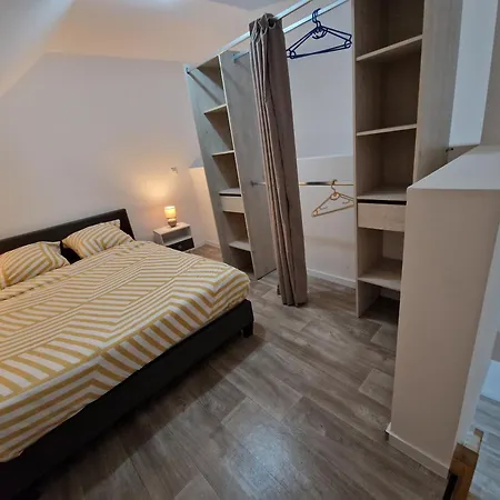 Au Bon Plan Apartmán Maubeuge